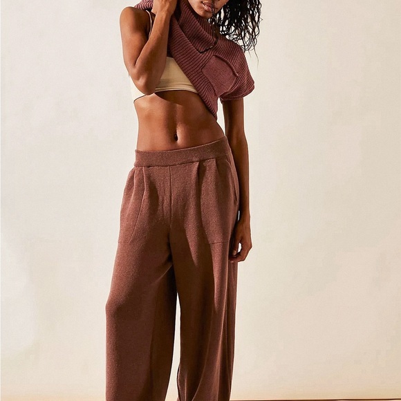 Freya Sweater Set - Picture 4 of 6